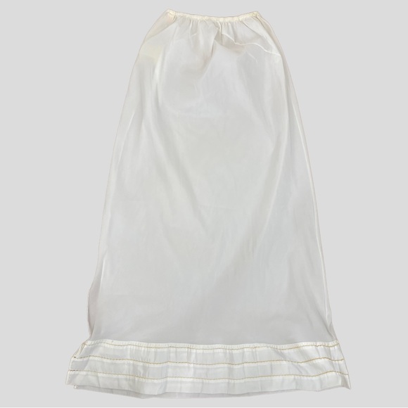 Vintage 60s Deadstock White Maxi Slip with Embroidered Trim NWT Medium - Picture 10 of 10